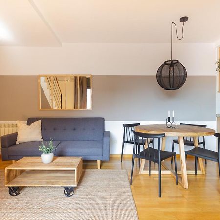 Elegante Duplex En Terrassa, Barcelona Apartment Exterior photo