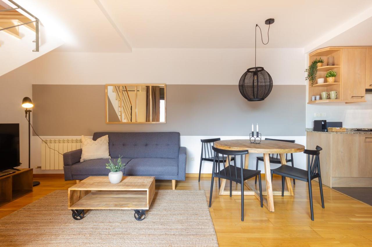 Elegante Duplex En Terrassa, Barcelona Apartment Exterior photo
